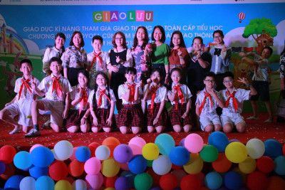 Tiểu học Văn Yên tham gia giao lưu " An toàn giao thông cho nụ cười trẻ thơ" cấp Thành Phố.