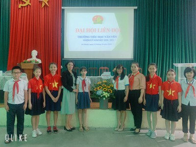 Đại hội Liên đội tiểu học Văn Yên năm học 2020 -2021.